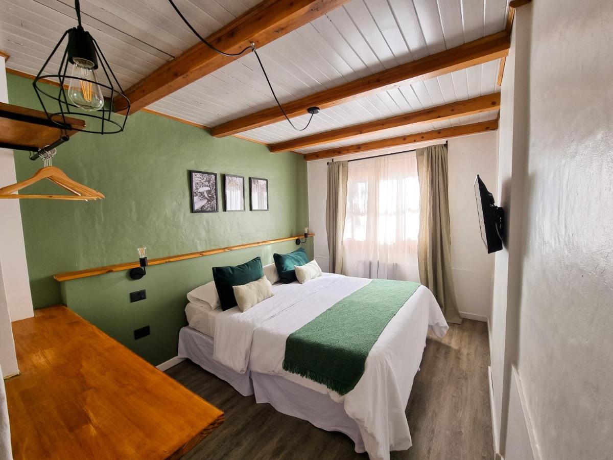 Hosteria Las Lucarnas San Martín de los Andes Exterior foto