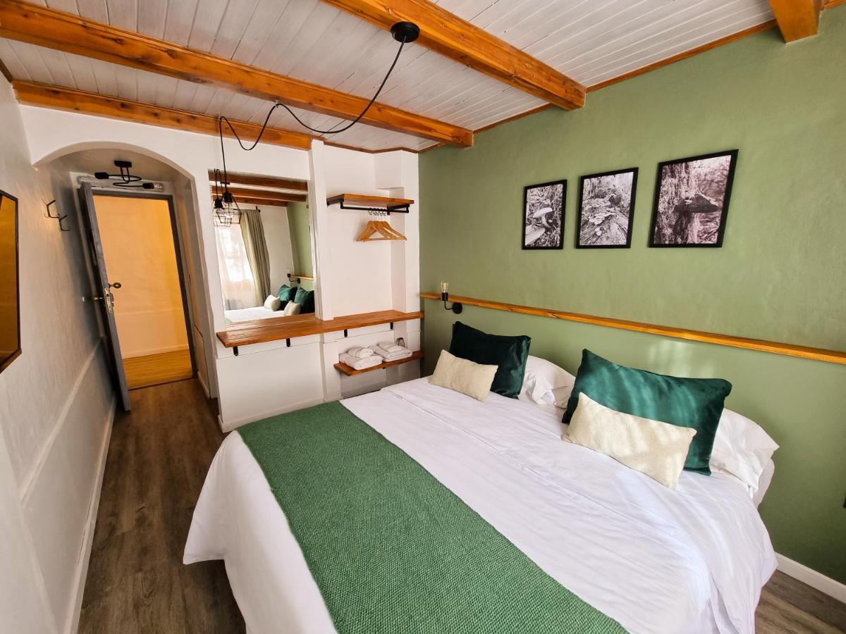 Hosteria Las Lucarnas San Martín de los Andes Exterior foto
