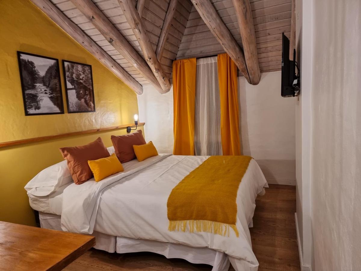 Hosteria Las Lucarnas San Martín de los Andes Exterior foto